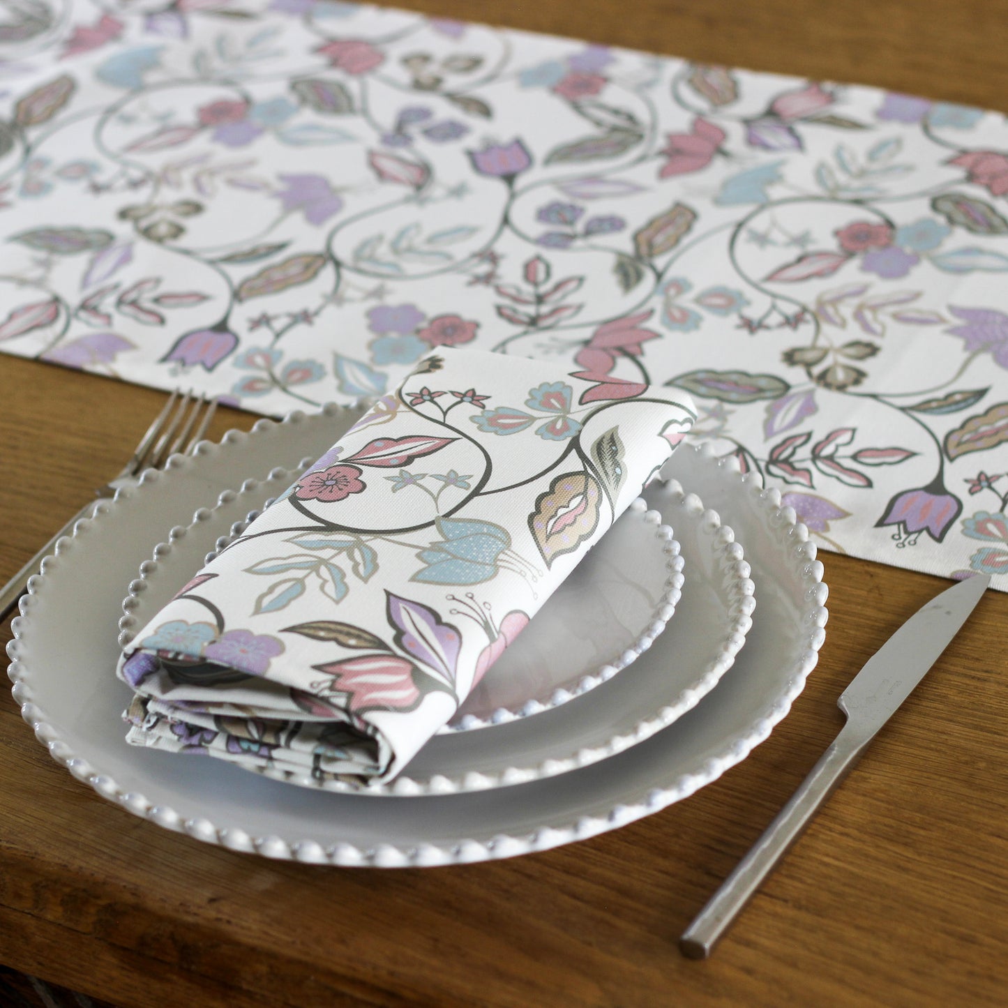 Vintage Floral Table Runner - Lavender